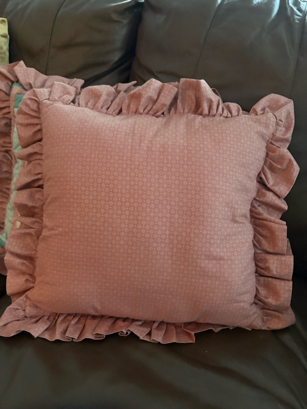 Vintage Quilted Throw Pillows | Set of 2 | Floral Basket & Wreath Appliqué - Picture 5 of 8